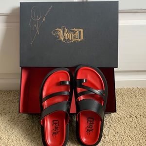 Exodus sandal size 7.